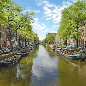 https://studio-six.amsterdamhotelsnl.com