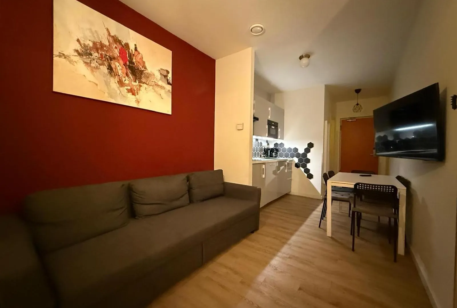 Central Studios La Haya